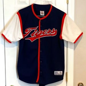 Adult Medium Detroit Tigers jersey
